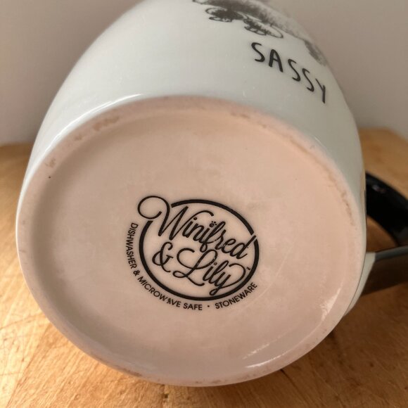 Winifred & Lily French Poodle Mug 'Sassy' with Vintage French Poodle Figurine - Picture 3 of 7